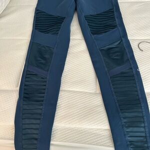 ALO Yoga Navy Moto-Panel Leggings